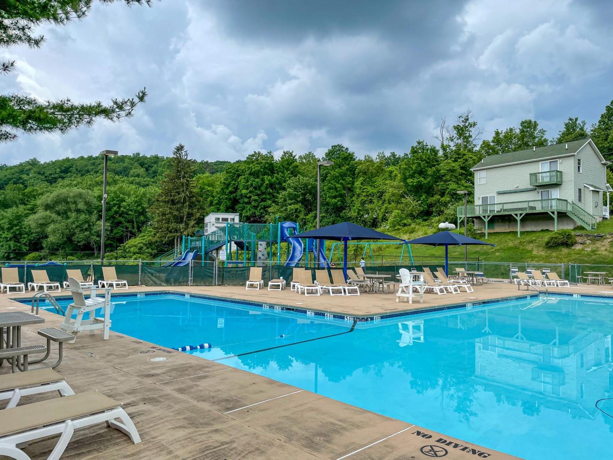 Premier Cozy Cabin - Free Amenities & Comm Indoor Pools Бушкилл Экстерьер фото